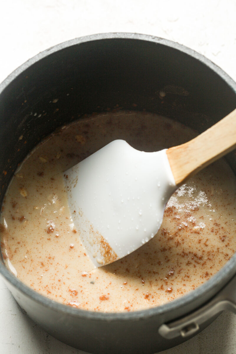 Creamy oats in pan.